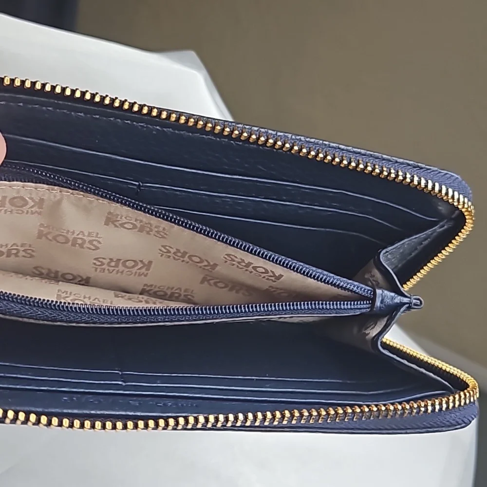 Michael Kors Zip Around Wallet clutch NAVY BLUE Gold Hardware - Picture 11 of 12